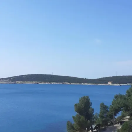 Senka - Oliver Martinscica (Cres)