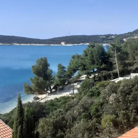 Senka - Oliver Martinscica (Cres)